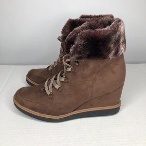 dr scholls women boots winter size 9 medium NWOT Suede Wedge Lace Faux Fur Brown
